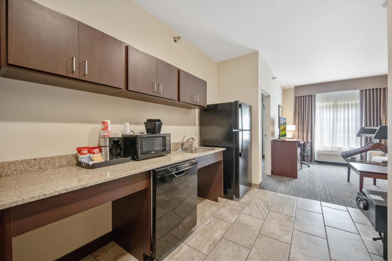 Cobblestone Hotel&Suites - Austin Extérieur photo