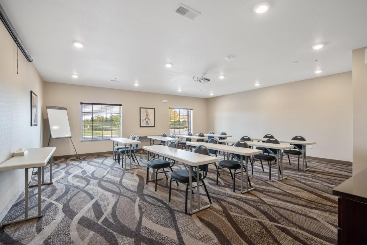 Cobblestone Hotel&Suites - Austin Extérieur photo