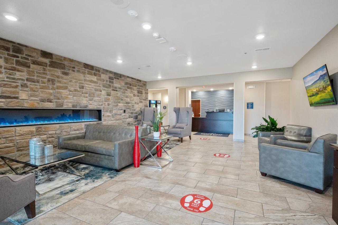 Cobblestone Hotel&Suites - Austin Extérieur photo