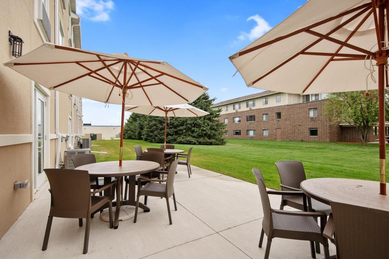 Cobblestone Hotel&Suites - Austin Extérieur photo