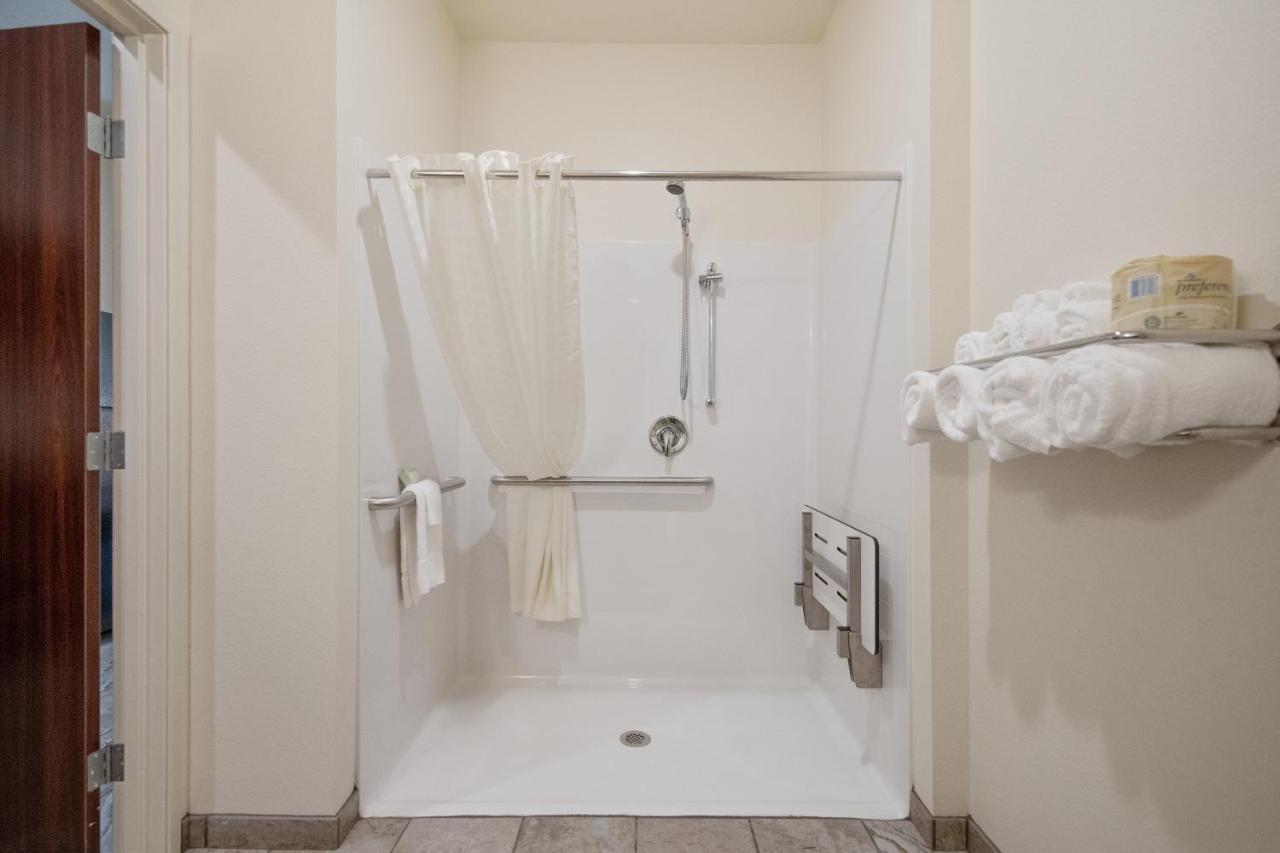 Cobblestone Hotel&Suites - Austin Extérieur photo