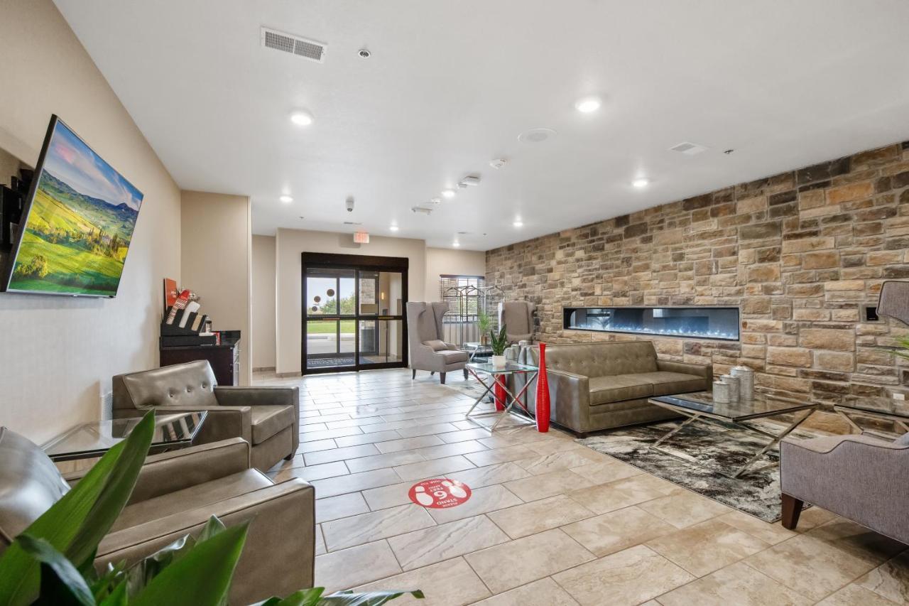 Cobblestone Hotel&Suites - Austin Extérieur photo